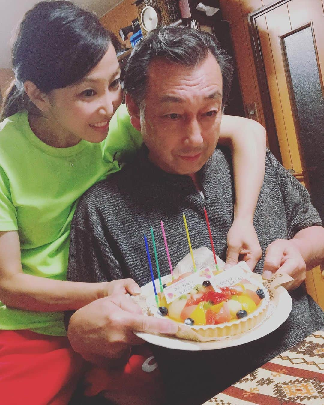 佐藤あり紗さんのインスタグラム写真 - (佐藤あり紗Instagram)「. . . 家族に誕生日のお祝いをしてもらいました🎉 . 父と私同じ誕生日なのです🎂💕 . 食品サンプルあって欲しい欲しいいってたら 姉が誕生日プレゼントに 笹かまとたい焼きプレゼントしてくれた🎁💕 . . #家族 #family #ファミリー #誕生日 #プレゼント #食品サンプル #佐藤あり紗」7月29日 21時59分 - arisa_chu