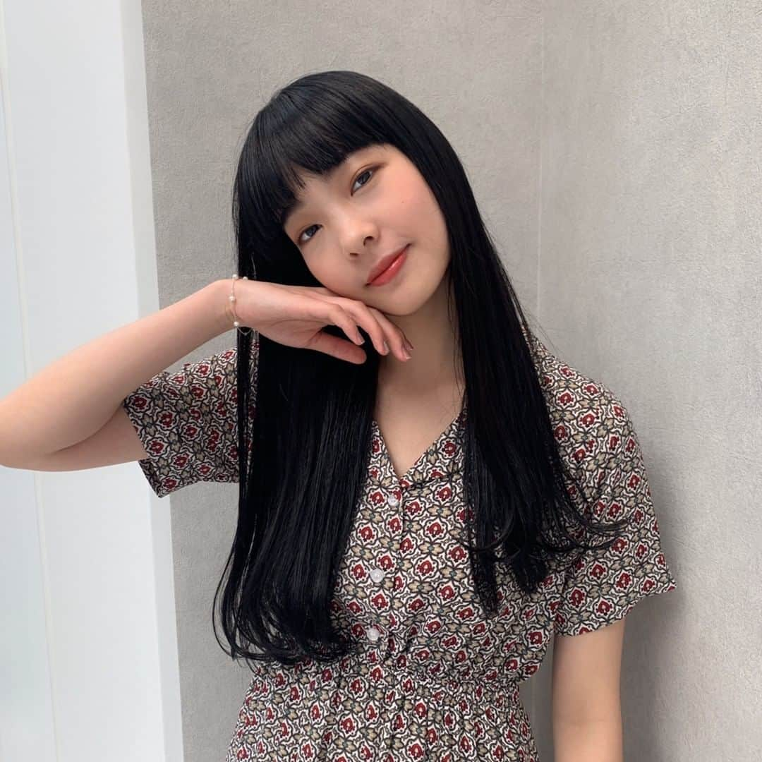 HAIRさんのインスタグラム写真 - (HAIRInstagram)「▷ Styling by「アヤ」 @aypn_18pn（Lano by HAIR） . ------------------------------------------------- 🌼"Lano by HAIR"キラリト銀座にOPEN🌼 スタイリストがマンツーマンで担当します♪ お得なクーポンも掲載中！ プロフィールのリンクからCHECK♡ ------------------------------------------------- #ブルージュ #黒髪 #暗髪 #ロングヘア #ロング #ロングカット #セミロング #ロングヘアー #ヘアスタイル #ぱっつん #就活 #大人可愛い #黒染め #ヘアカタログ #ヘアカラー #ヘアスタイリング #髪型 #lanobyhair #美容室 #銀座 #銀座美容室 #銀座ヘアサロン #銀座サロン #キラリト銀座 #銀座通り #銀座一丁目 #haircolor #hairstyle #hair #instagood」7月29日 22時01分 - hair.cm