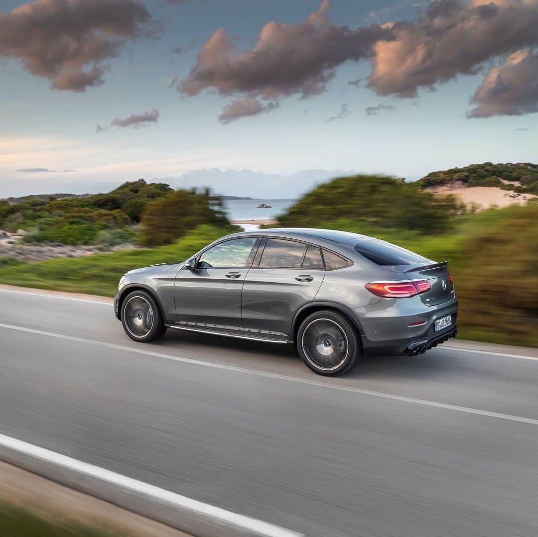 Mercedes AMGさんのインスタグラム写真 - (Mercedes AMGInstagram)「[Fuel consumption combined: 10.5-10.2 l/100km | CO2 emissions combined : 240-232 g/km]  The new Mercedes-AMG GLC 43 4MATIC Coupé offers up superior control and handling for all your driving fantasies.  #MercedesAMG #AMG #GLC43 #DrivingPerformance #Power #Passion #Mercedes #AMG🔥 #Luxury #CarsofInstagram #InstaCar #Lifestyle」7月29日 22時10分 - mercedesamg