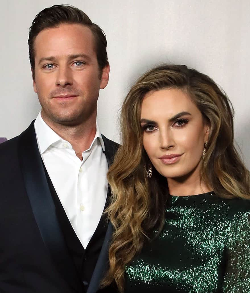 Just Jaredさんのインスタグラム写真 - (Just JaredInstagram)「Elizabeth Chambers is responding to the viral video of her son Ford, 2, sucking on his dad Armie Hammer’s toes for a “solid 7 minutes.” Tap this pic in the LINK IN BIO to see her response over the backlash to her husband’s video.」7月29日 22時32分 - justjared