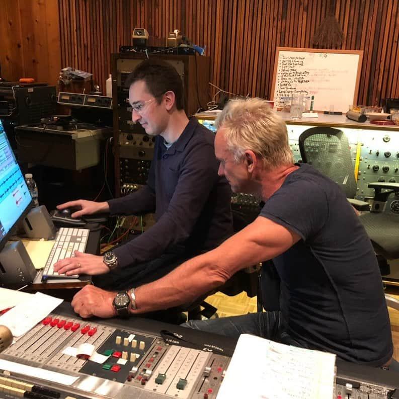 スティングさんのインスタグラム写真 - (スティングInstagram)「Working on 44/876 with @thehitmixer」7月29日 22時36分 - theofficialsting