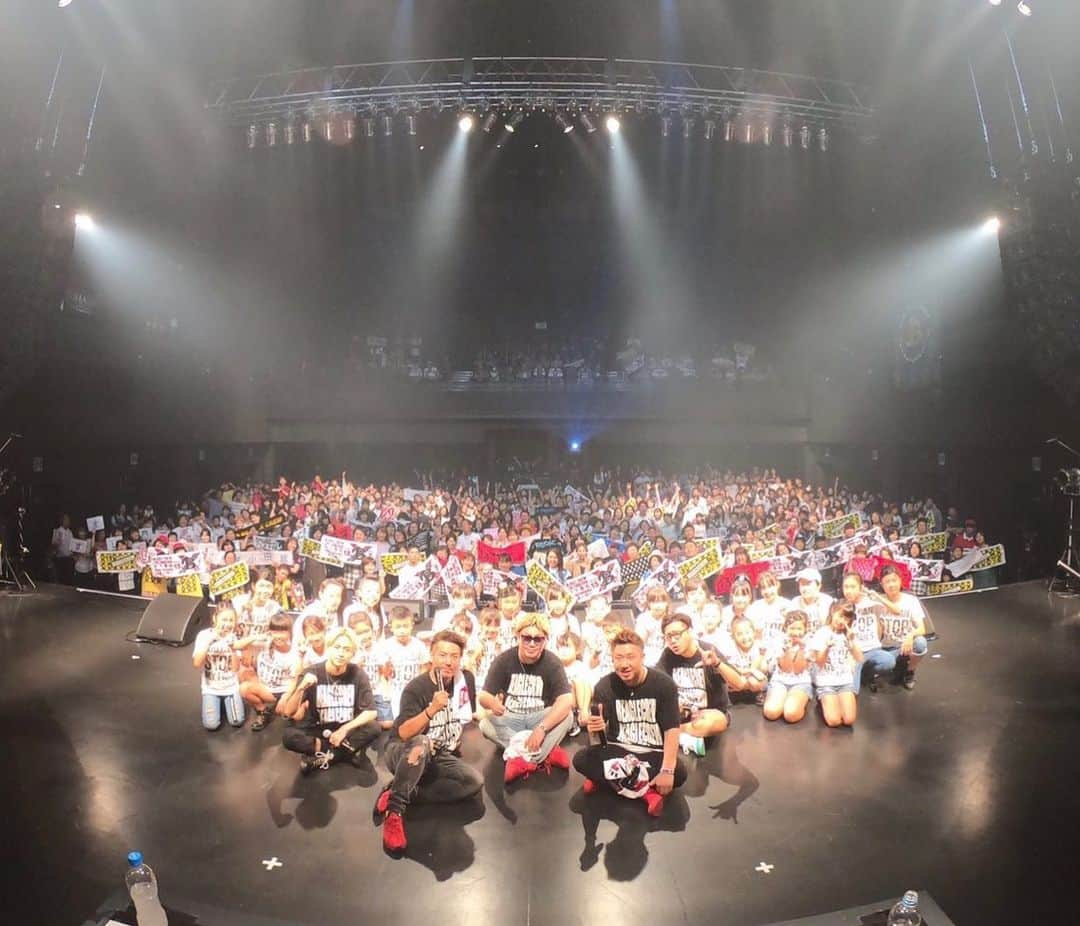 YASSさんのインスタグラム写真 - (YASSInstagram)「ビーグルクルー LIVE TOUR 2019 天下泰成FINAL Zepp FUKOKA夏の陣 ひとまず感謝。 また改めて書きます！ #ビーグルクルー #Zepp #FUKOKA #ZeppFukuoka #福岡 #博多」7月29日 23時06分 - beaglecrewyass