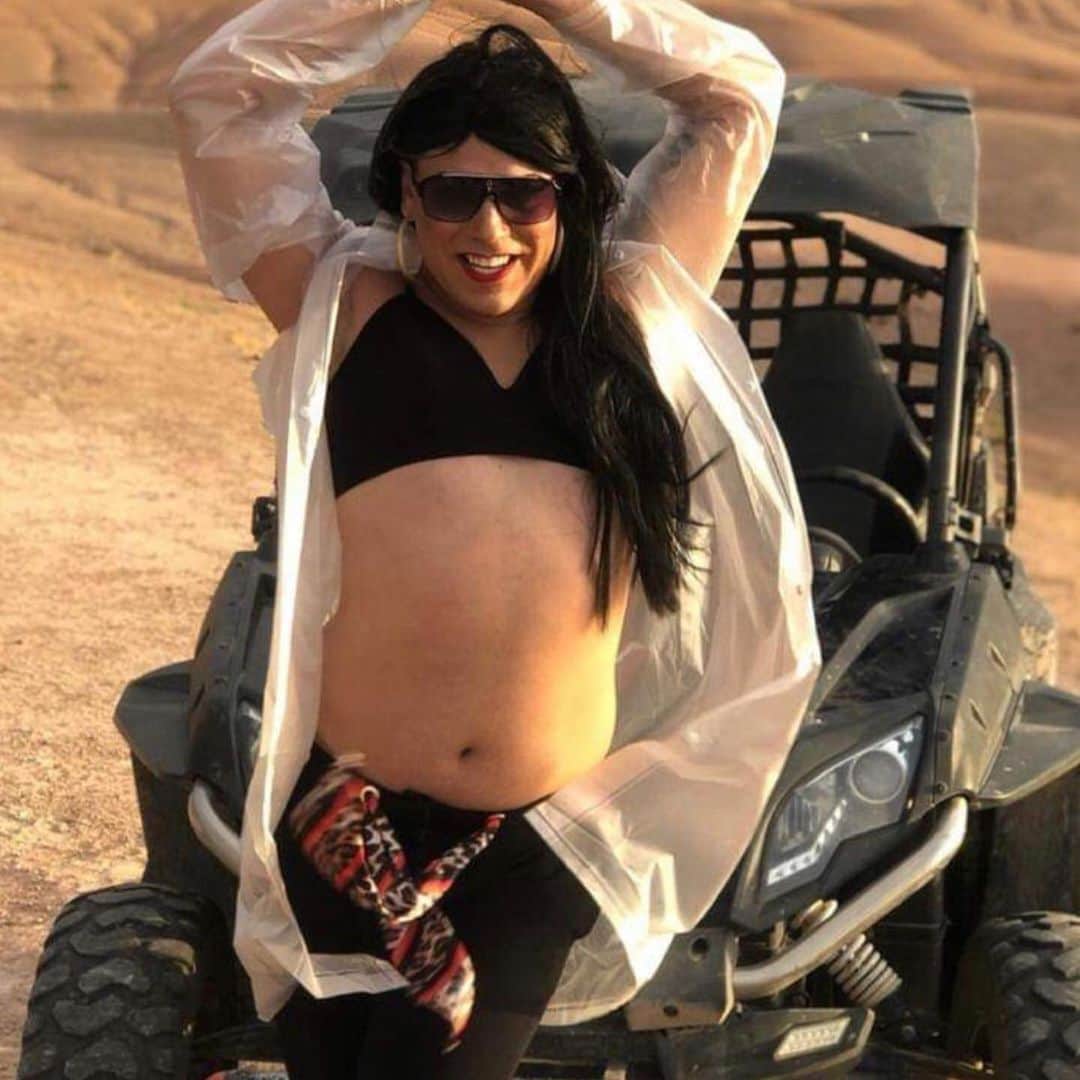 Eliana Michaelichin Bezerraのインスタグラム：「O que esta pessoa apronta em meu programa?! Cada dia que passa ele se supera na arte de alegrar o nosso Brasil! Vamos com tudo @tiagobarnabe 🤪👏👏👏👏👏👏 P.S: que barriga charmosa #sqn」