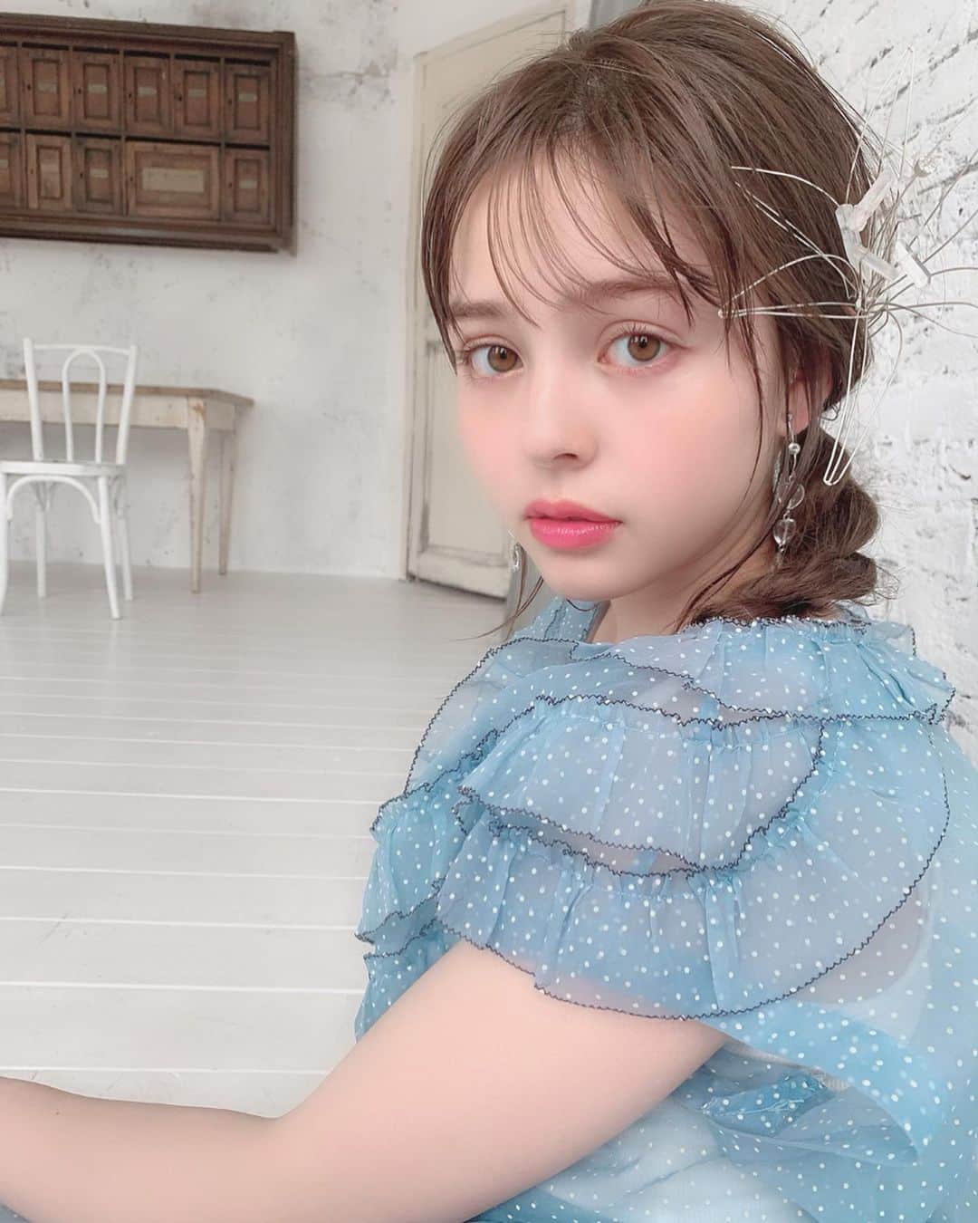 高橋有紀のインスタグラム：「発売中のラルム加藤ちゃん💙 #osakana_yuki  #hairmake #larme」