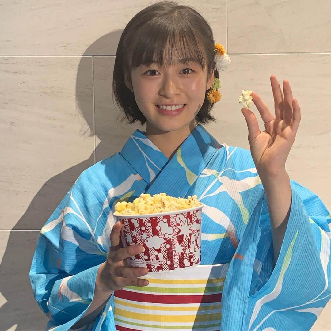 森七菜さんのインスタグラム写真 - (森七菜Instagram)「『天気の子』大ヒット御礼舞台挨拶でした‼️ご来場いただいた皆さま、ありがとうございました😊 公開から11日で動員300万人、興行成績40億円突破！とのこと。本当に嬉しいです💕 明日から北海道、仙台へ舞台挨拶に行きます。お会いできる皆さま、よろしくお願いします🙇‍♀️ #天気の子 #大ヒット上映中！#感想まだまだお待ちしています #コメント全部読んでます！#浴衣 #ポップコーン #もりなな #森七菜」7月29日 23時12分 - morinana_official