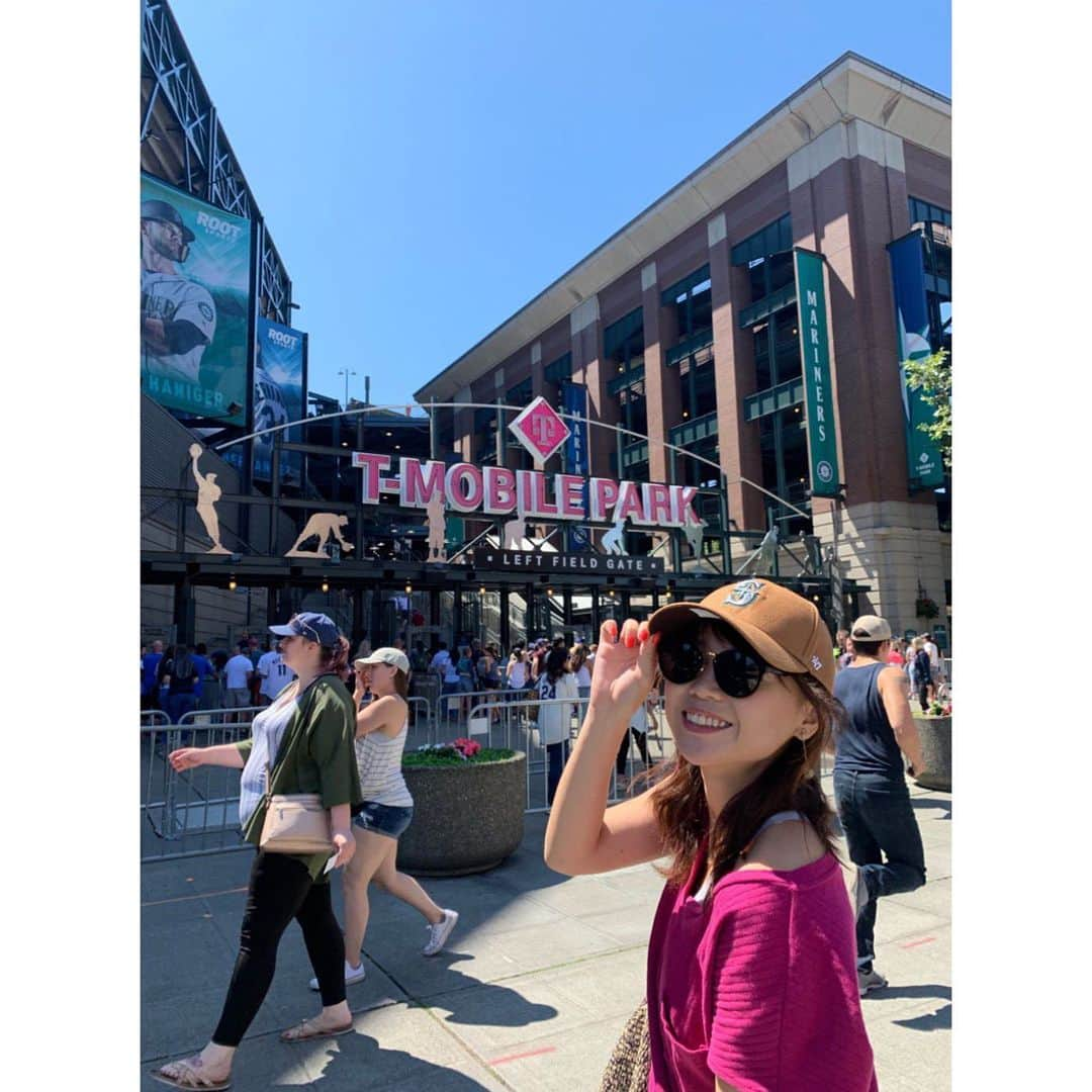 京乃ともみさんのインスタグラム写真 - (京乃ともみInstagram)「Perfect day for Mariner‘s game in Seattle!Never had such an awesome baseball’s experience before!💖 シアトルにいます。マリナーズの試合へ♩🇺🇸イチロー選手がアメリカでも、ものすごいcelebrationされてて感動…👏😭. . . #マリナーズ #シアトル #野球観戦 #seattletrip2019 #神戸出身 #オリックス時代のイチロー 選手も #mariners」7月29日 23時22分 - tomomi_kyono