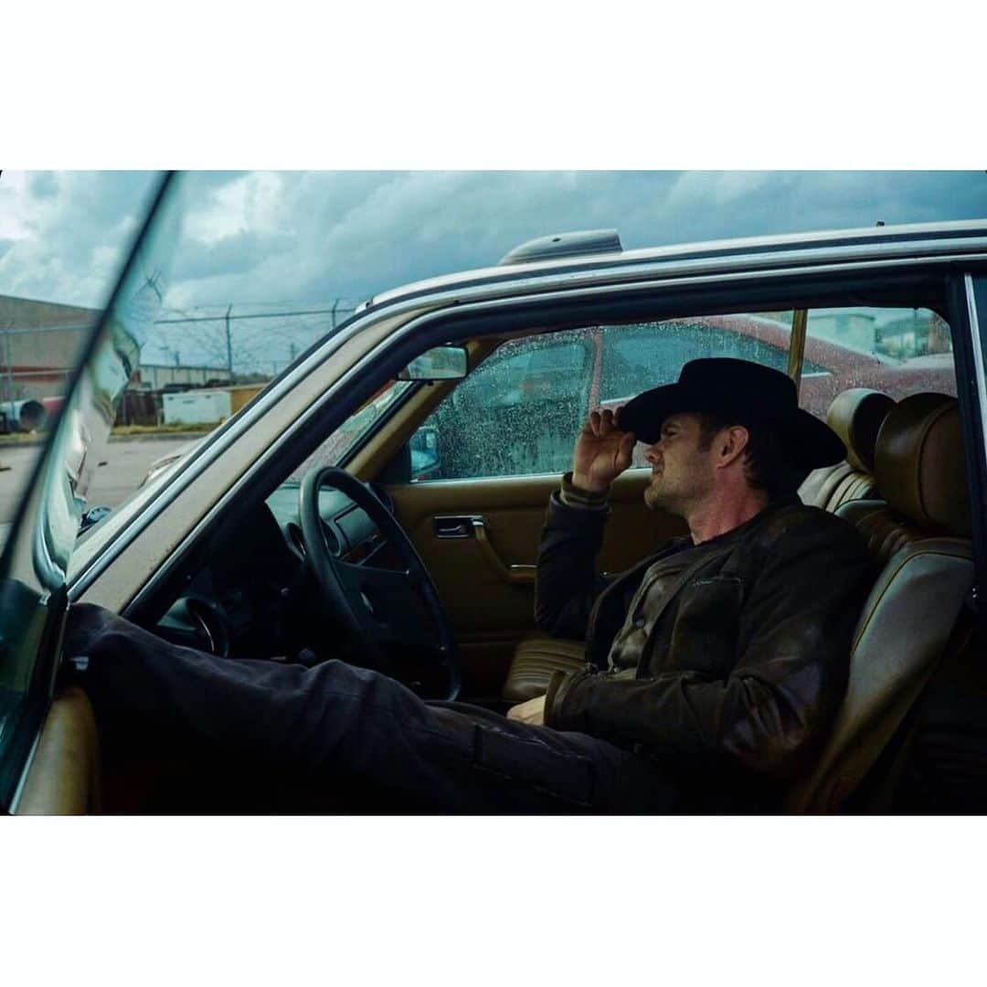 ギャレット・ディラハントさんのインスタグラム写真 - (ギャレット・ディラハントInstagram)「John Dorie at ease in @jalaludin.trautmann’s most excellent Mercedes. (pic via @jalaludin.trautmann pre cross-country drive in the old beast).」7月29日 23時27分 - garretdillahunt