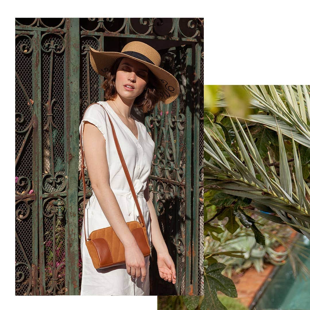 ベンシモンのインスタグラム：「Bastien, intemporelle et légère, la robe en lin idéale pour profiter des douces températures de l'été! Derniers jours des soldes ☀️ Profitez de -50% sur une sélection mode, tennis et accessoires!  Livraison offerte dès 50€ d'achats et retours gratuits 😉 ​🇬🇧 Bastien, timeless and light, the ideal linen dress to enjoy the mild temperatures of summer! ​Sales last days ☀️ Enjoy 50% off on a fashion selection, tennis shoes and accessories! Free delivery to France from 50€ of purchase 😉 #bensimon #summer #été #soldes  #summer #sales #Bensimon ​ ​」