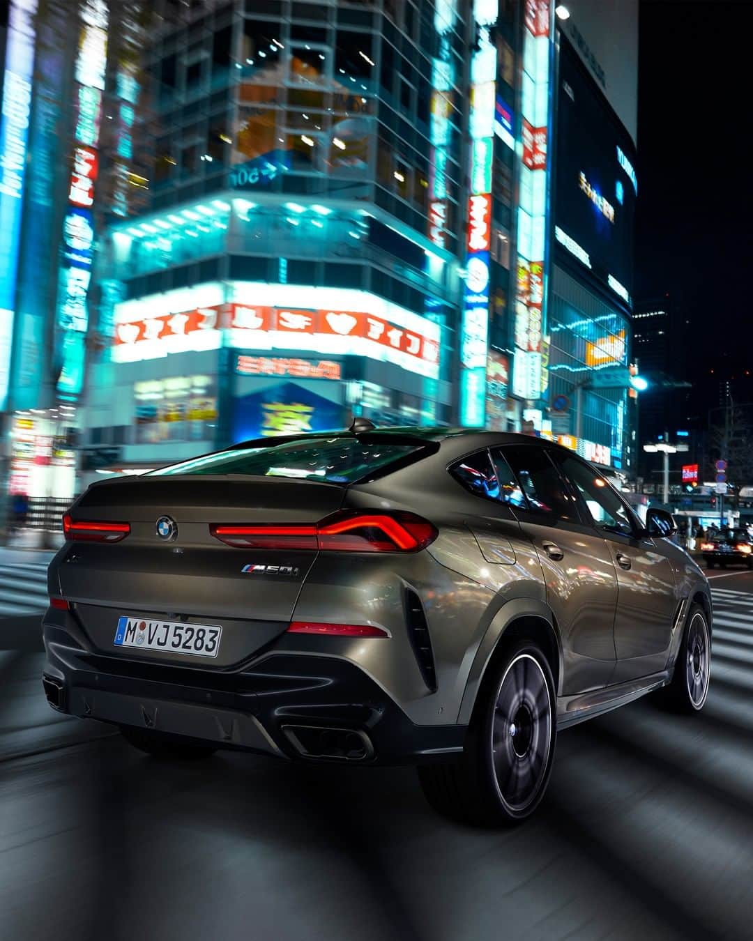 BMWのインスタグラム：「For those who defy convention. The all-new BMW X6. #TheX6 #BMW #X6 __ BMW X6 M50i: Fuel consumption in l/100 km (combined): 10.7 - 10.4. CO2 emissions in g/km (combined): 243 - 237. The values of fuel consumptions, CO2 emissions and energy consumptions shown were determined according to the European Regulation (EC) 715/2007 in the version applicable at the time of type approval. The figures refer to a vehicle with basic configuration in Germany and the range shown considers optional equipment and the different size of wheels and tires available on the selected model. The values of the vehicles are already based on the new WLTP regulation and are translated back into NEDC-equivalent values in order to ensure the comparison between the vehicles. [With respect to these vehicles, for vehicle related taxes or other duties based (at least inter alia) on CO2-emissions the CO2 values may differ to the values stated here.] The CO2 efficiency specifications are determined according to Directive 1999/94/EC and the European Regulation in its current version applicable. The values shown are based on the fuel consumption, CO2 values and energy consumptions according to the NEDC cycle for the classification. For further information about the official fuel consumption and the specific CO2 emission of new passenger cars can be taken out of the „handbook of fuel consumption, the CO2 emission and power consumption of new passenger cars“, which is available at all selling points and at https://www.dat.de/angebote/verlagsprodukte/leitfaden-kraftstoffverbrauch.html.」