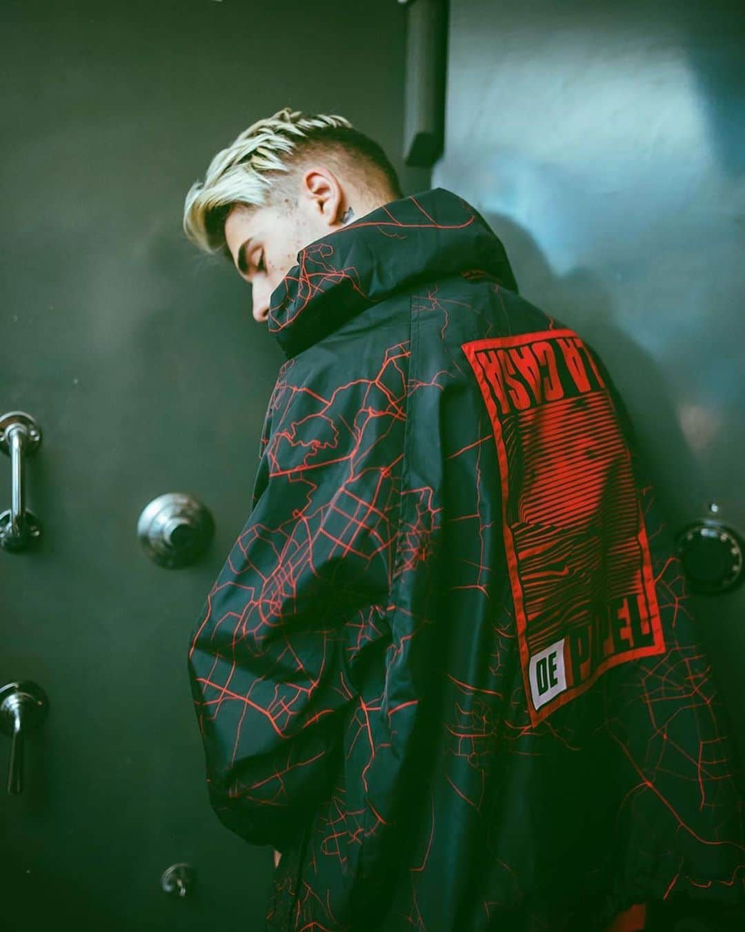 ディーゼルのインスタグラム：「Welcome to the band, @priince.fy! You sure fit perfectly in 😎🔥 . . #regram @priince.fy “IM NOW PART OF THE BAND . Who’s ya favorite character of the series? @diesel #dieselxlcdp”」
