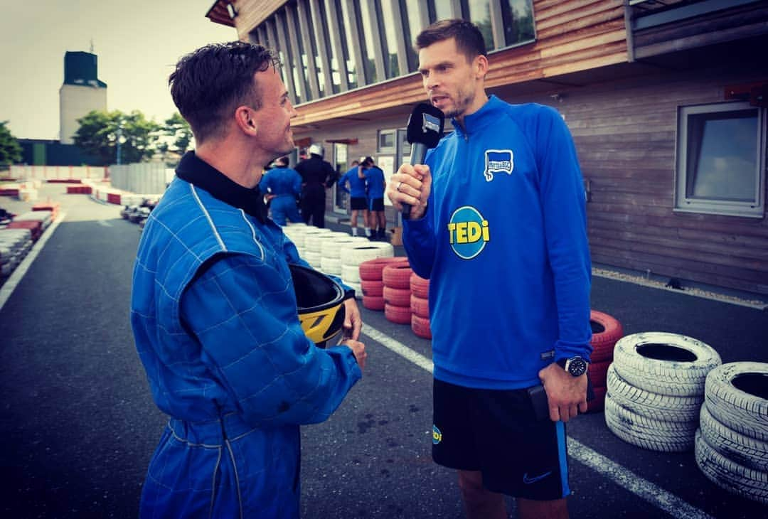 ルネ・ヤーステインさんのインスタグラム写真 - (ルネ・ヤーステインInstagram)「New job😜  #hahohe 🔵⚪」7月30日 0時19分 - jars84