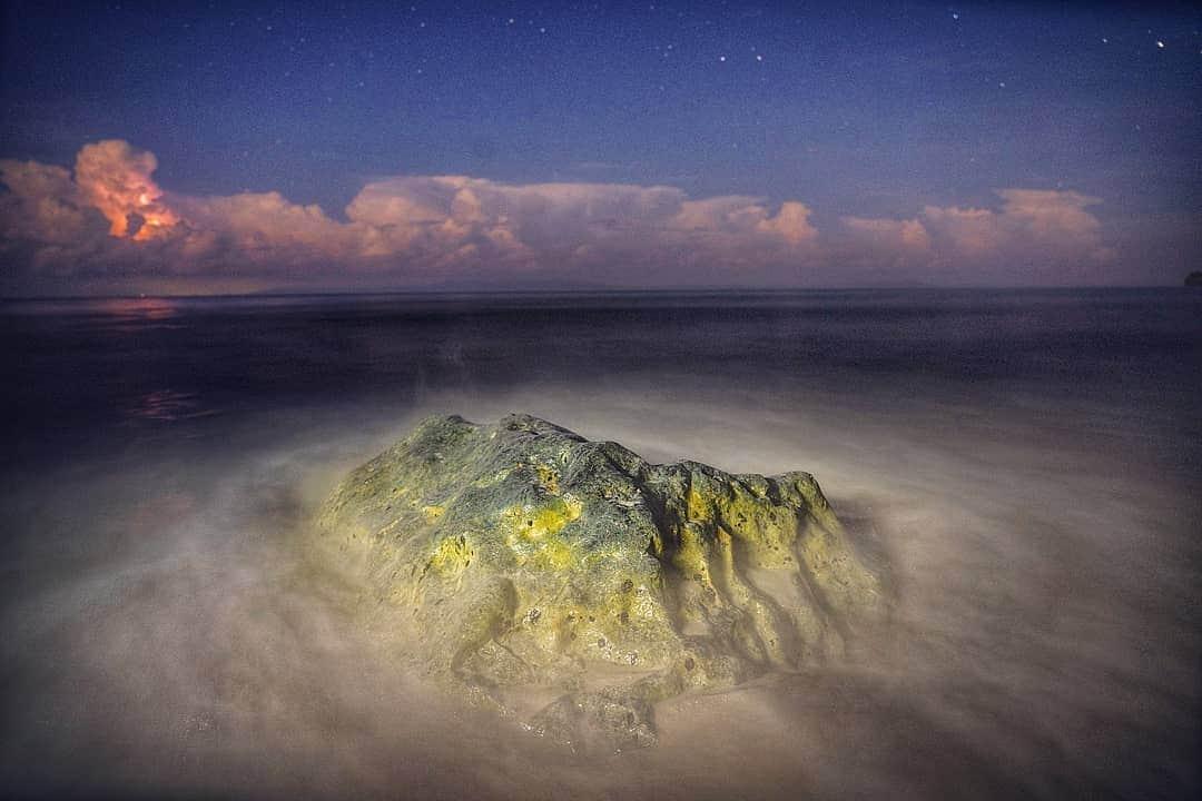 Cory Richardsさんのインスタグラム写真 - (Cory RichardsInstagram)「As much as I love humans, there is something to be said for the absence there of. Shot #onassignment for #natgeotravel. Andaman Islands, India.」7月30日 0時20分 - coryrichards