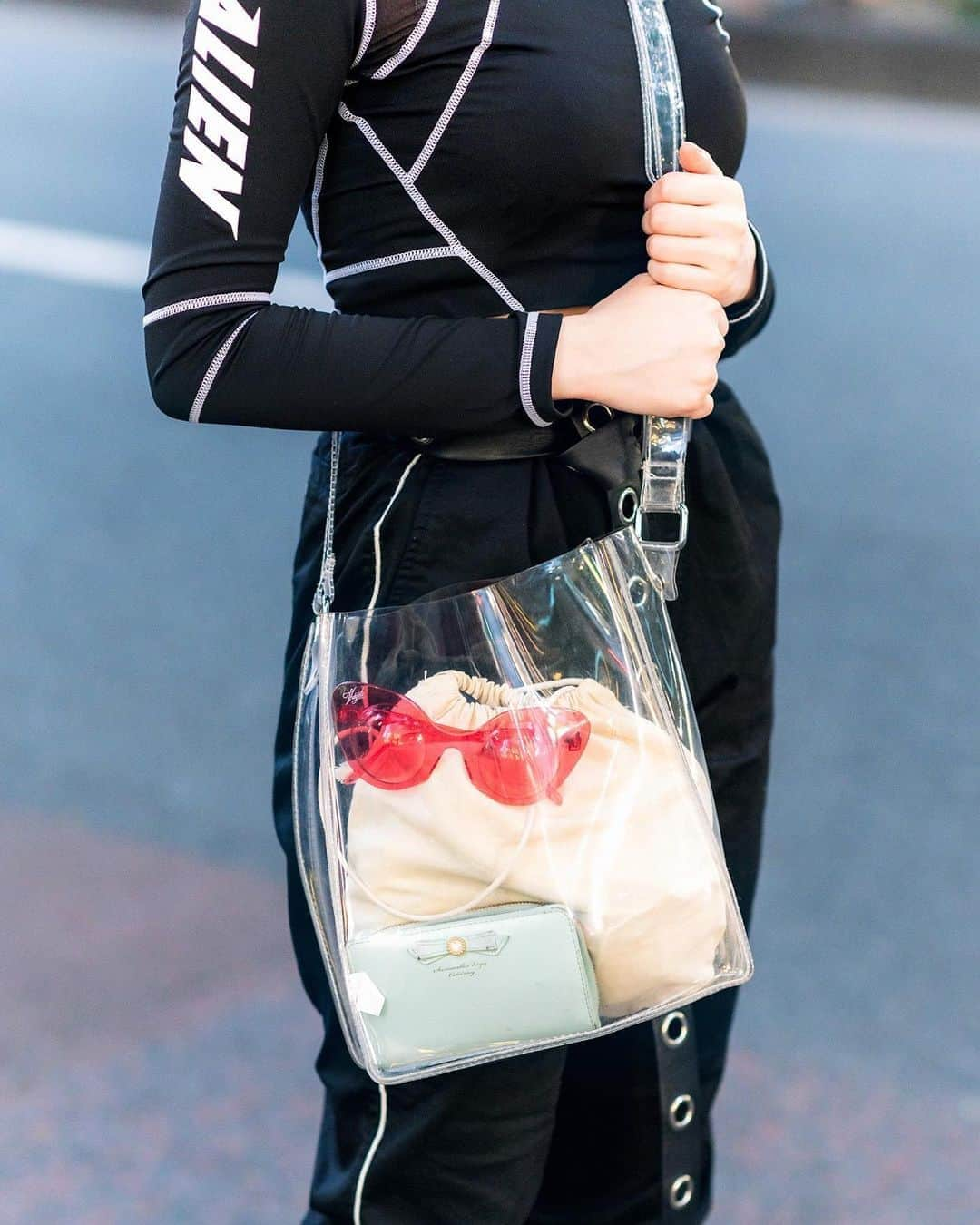 Harajuku Japanさんのインスタグラム写真 - (Harajuku JapanInstagram)「19-year-old aspiring Japanese idol Misuru (@meguharajuku) on the street in Harajuku wearing a KL Alien crop top with matching track pants tucked into purple heeled boots by Yello Japan, Vulgati sunglasses, and a clear WEGO Harajuku bag.」7月30日 0時28分 - tokyofashion