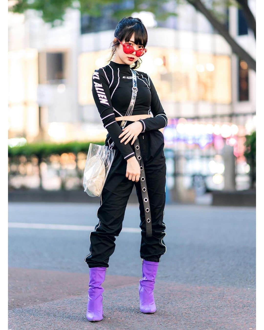 Harajuku Japanさんのインスタグラム写真 - (Harajuku JapanInstagram)「19-year-old aspiring Japanese idol Misuru (@meguharajuku) on the street in Harajuku wearing a KL Alien crop top with matching track pants tucked into purple heeled boots by Yello Japan, Vulgati sunglasses, and a clear WEGO Harajuku bag.」7月30日 0時28分 - tokyofashion