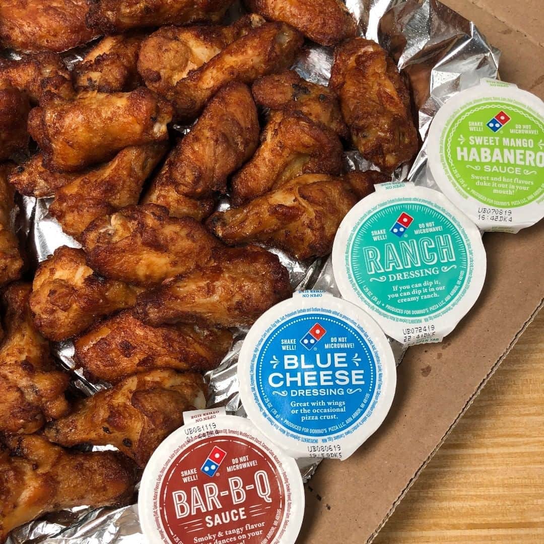 Domino's Pizzaさんのインスタグラム写真 - (Domino's PizzaInstagram)「So, which dipping cup are you grabbing first? #NationalChickenWingDay」7月30日 0時30分 - dominos