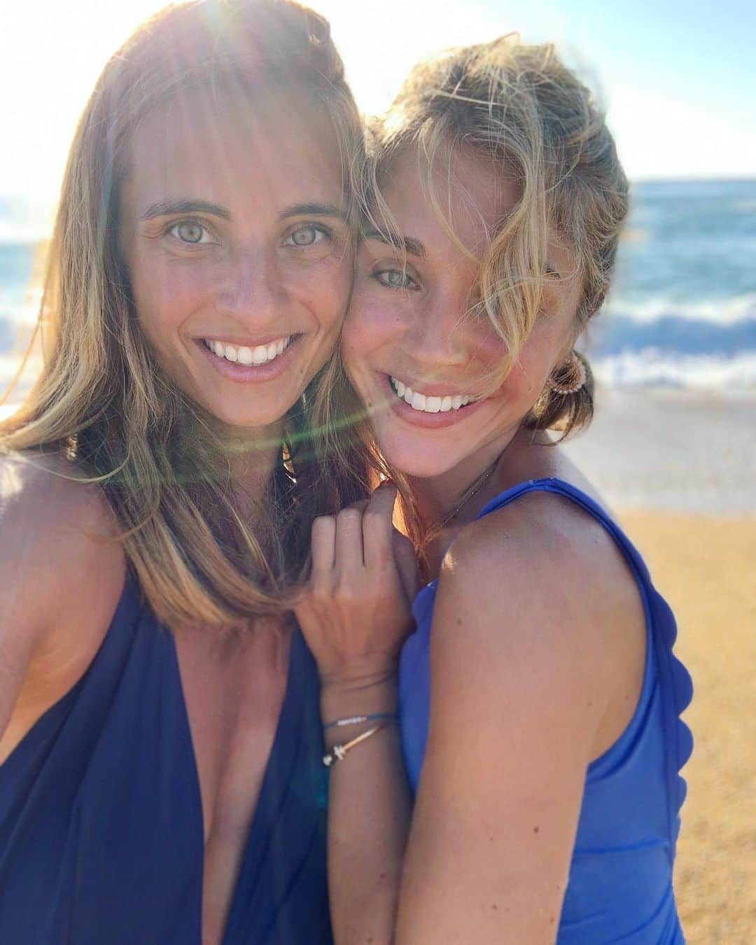 アリス・アイザズのインスタグラム：「Ma Popo, Mon Mush, Mon Amie, Ma fée since 2001 ❤️ @paulinemayaperez」