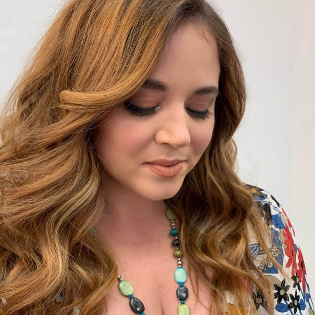 ポール・ノートンさんのインスタグラム写真 - (ポール・ノートンInstagram)「Never a dull moment glamming up my girl @ketherdonohue ! #hair by Me @leobypaulnorton using @hottoolspro @kenraprofessional @paishau #makeup by @doradosbytony and #haircolor by @allieellishair #ketherdonohue」7月30日 0時43分 - paulnortonhair