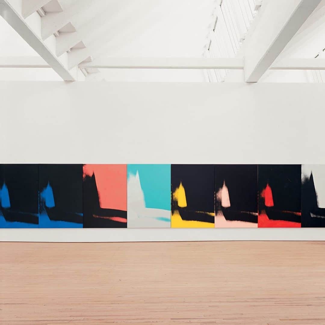 ガゴシアン・ギャラリーさんのインスタグラム写真 - (ガゴシアン・ギャラリーInstagram)「Go visit "Andy Warhol: Shadows" currently on view at Dia:Beacon in New York.  The installation surrounds the viewer with a series of canvases, presented edge-to-edge around the perimeter of the room, in conformity with Warhol’s original vision. "Shadows" (1978–79), a single painting in multiple parts, was first presented by Dia in 1979. Learn more via the link in our bio. __________ #AndyWarhol #DiaArtFoundation #Gagosian @calvinklein #Repost: @diaartfoundation; Artwork © The Andy Warhol Foundation for the Visual Arts, Inc./Artists Rights Society (ARS), New York」7月30日 0時55分 - gagosian