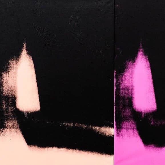 ガゴシアン・ギャラリーさんのインスタグラム写真 - (ガゴシアン・ギャラリーInstagram)「Go visit "Andy Warhol: Shadows" currently on view at Dia:Beacon in New York.  The installation surrounds the viewer with a series of canvases, presented edge-to-edge around the perimeter of the room, in conformity with Warhol’s original vision. "Shadows" (1978–79), a single painting in multiple parts, was first presented by Dia in 1979. Learn more via the link in our bio. __________ #AndyWarhol #DiaArtFoundation #Gagosian @calvinklein #Repost: @diaartfoundation; Artwork © The Andy Warhol Foundation for the Visual Arts, Inc./Artists Rights Society (ARS), New York」7月30日 0時55分 - gagosian