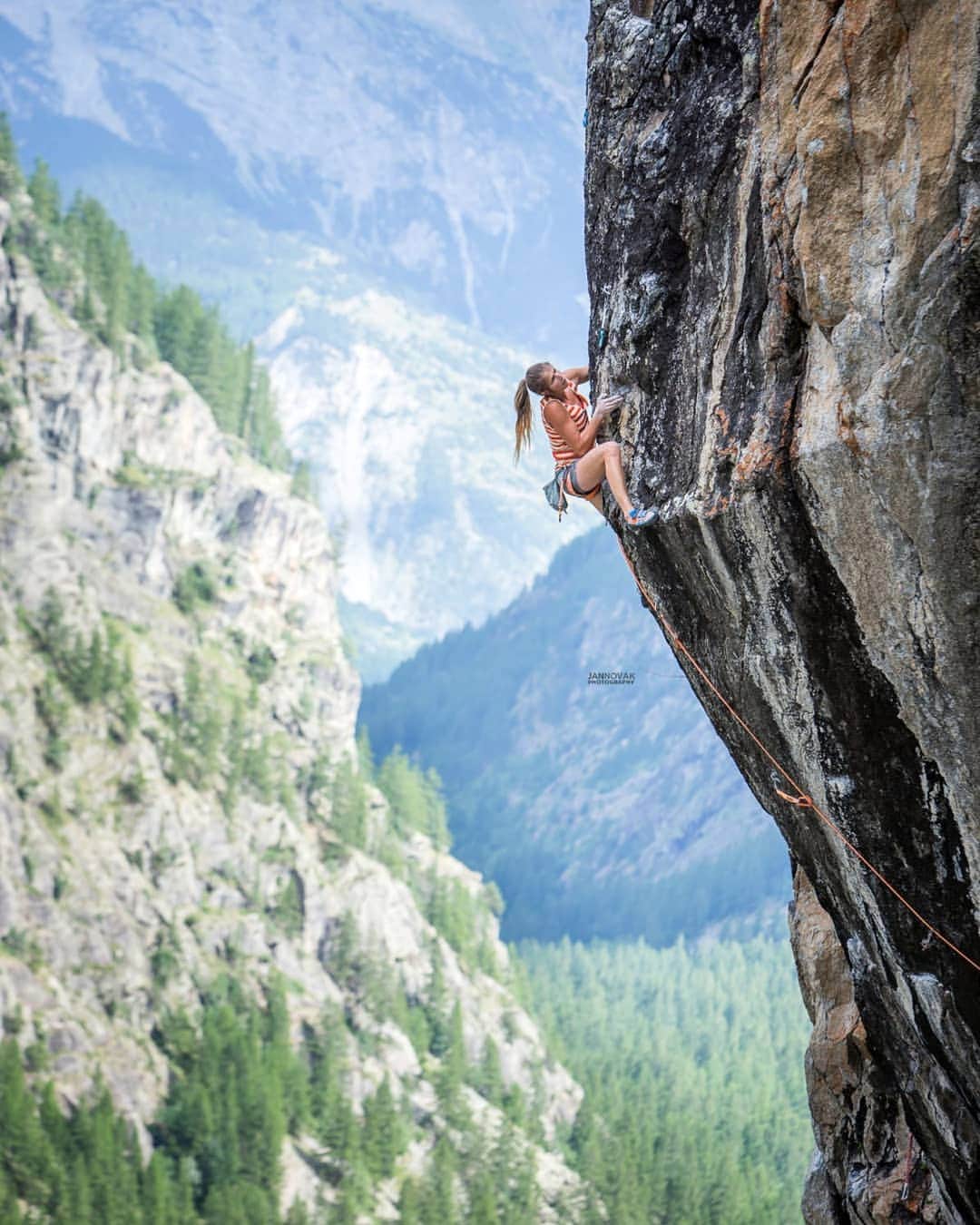 シャーロット・デュリフのインスタグラム：「While following @joshlrsn in the French Alps as he coaches the US Team at the @ifsclimbing World Cups, we actually get to escape here and there on real rock ✌  It's a great way to check out new cliffs (for us) for a day trip. Here is a neat granite sector above Ailefroide near Briançon called "Face Bouc" 🐐  Good find from the local developers🔩 and great 📷 by also local @jan_novak_photography 😉 . @petzl_official @eb_climbing @volxholds @luxov @mountainhardwear  #belaybetter #petzlteam #petzlgram #teameb #climbinginnovations #beyondhopeuk #useyourfeet #django」