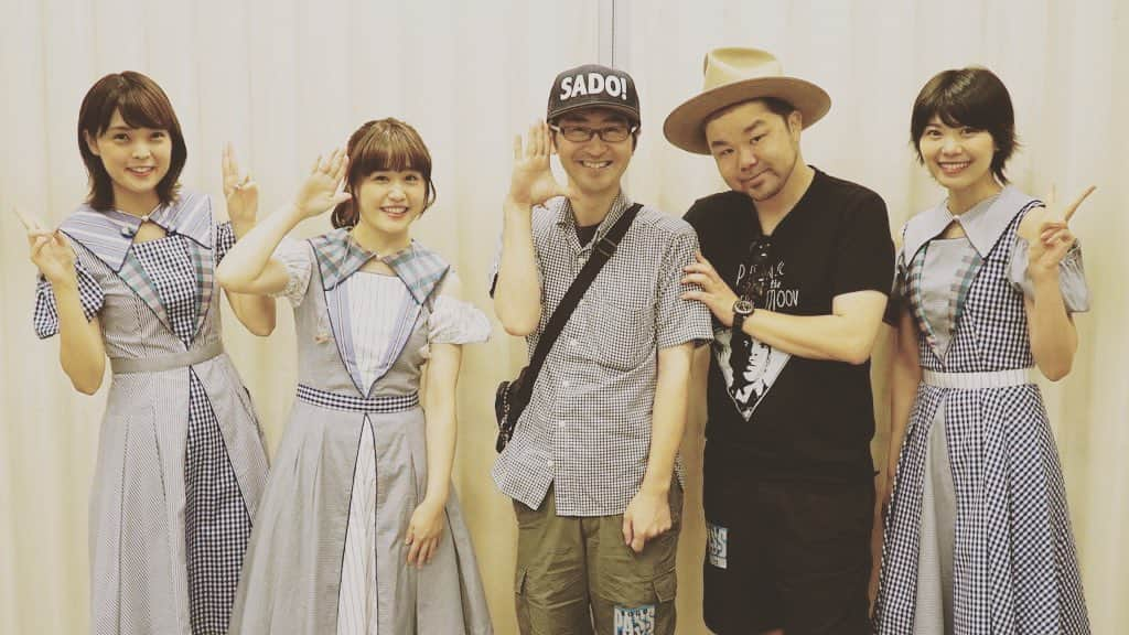 西寺郷太さんのインスタグラム写真 - (西寺郷太Instagram)「日曜日。Negicco と connie さんに会いたい、と思っていたら世田谷区民会館に来てくれたのでチャリで向かいました。最高のエンターテイメント！感動した〜、生バンドのベースのヒゲの人（千ヶ崎学）も超良かったです！二ヶ月かけて、西寺郷太 作詞作曲した Negicco ニュー・シングルが 9月24日にリリースされます^_^。５年ぶり？大病から復活した connie さんから直接の楽曲提供依頼。熱い想いを受け止めました。」7月30日 1時36分 - gota_nonareeves