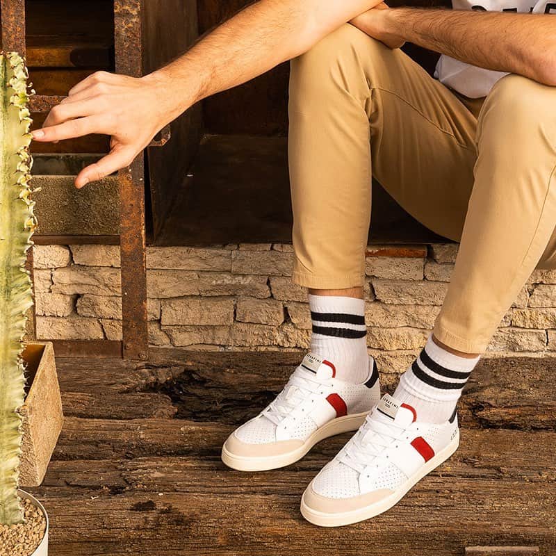 のインスタグラム：「Wimbledon, young and energetic sneakers with a vintage soul! Available on sale 🔥🔥🔥 #Serafinishoes #musthave . . . #ss19#menstyle#trendy#sneakers#shoesaddict#fashion#fashiongram#sneakersaddict#shoes#bestseller#newcollection#fashionlover#italian#style#man#tennis#summersale」