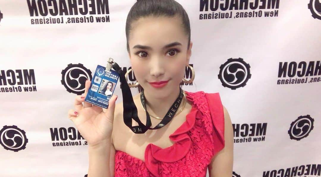 TiAさんのインスタグラム写真 - (TiAInstagram)「Thank you MECHACON!! I was in 2319.😘 @mechacon.nola ・ 2319年に生きていましたが、1987年に戻ってきました。👾🤖 ・ ・ ・ ・  #artist  #blue #love #likeforlike #follow4follow #world #happy #ny #nyc #ニューオリンズ #trip #travel #follow #me #flower #ゴスペルクイーン #music  #情熱大陸 #singing  #food #ny #photographer #anime #party #mechacon2019  #gig #red #neworleans #mechacon #manga」7月30日 1時55分 - tia_singer