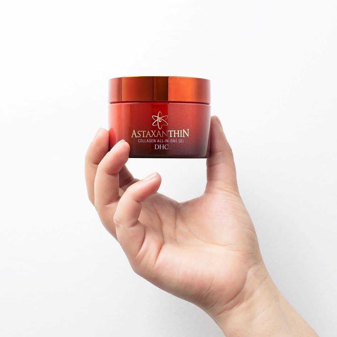 DHC Skincareさんのインスタグラム写真 - (DHC SkincareInstagram)「Simplify your #Monday routine with Astaxanthin Collagen All-in-One Gel✨ _ This multi-action moisturizer tones, hydrates and brightens in one step. Contains astaxanthin, one of natures most powerful antioxidants. Collagen helps firm, hyaluronic acid locks in moisture and royal jelly soothes the skin. #DHCisJBeauty #astaxanthin  _ Click the link in bio to learn more!✨」7月30日 2時06分 - dhcskincare