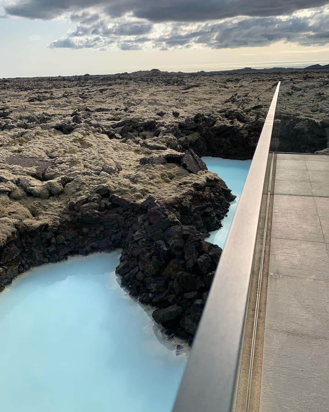 ニコラ・ジェスキエールさんのインスタグラム写真 - (ニコラ・ジェスキエールInstagram)「Stunning Iceland 🇮🇸💙」7月30日 2時32分 - nicolasghesquiere