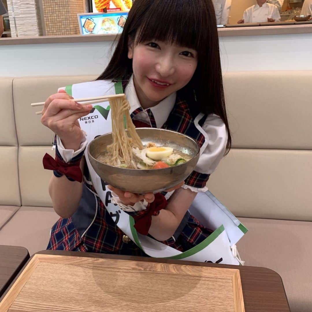 もえのあずきさんのインスタグラム写真 - (もえのあずきInstagram)「韓美膳ハンビジェさんのチーズハットグと冷麺🤤💓💓 #韓美膳#ハンビジェ#チーズハットグ#チーズドッグ #冷麺#蓮田サービスエリア#パサール蓮田#サービスエリアグルメ #saグルメ」7月30日 13時59分 - moeazukitty