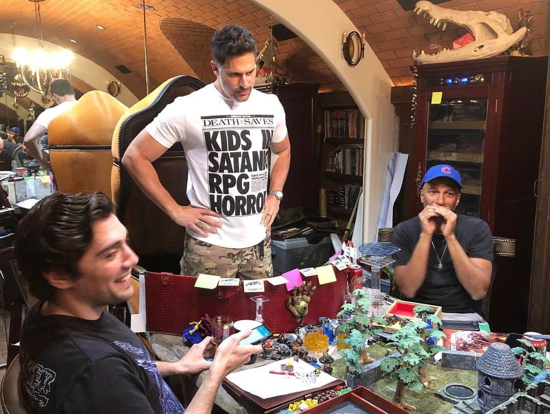 カイル・ニューマンさんのインスタグラム写真 - (カイル・ニューマンInstagram)「Our weekly Sunday night D&D game transports me back to being a 13 again. Our Dungeon Master Joe Manganiello really has his hands full with this boisterous bunch! With George Finn, John Cassel, Ryan Verniere Nick Manganiello, Tom Morello, DB Weiss, Vince Vaughn & Paul “The Big Show” !!!! Repost @joemanganiello : — Death Saves WAR OF DRAGONS E. Gary Gygax Memorial Dungeon — Another one for the ages... The captured Bronze Dragon rose from the pit as an undead abomination and the group was fighting for their lives in the Island Temple of Orcus. Luckily they had help in the form of a freed Half Stone Giant named Ullac Jotuun but even he couldn’t stop the Dracolich from murdering Jericho Blackwing by brutal electrocution. Ullac did send a monstrous bird of prey to a watery grave via an explosive volcano stone while Kalatuur, Lapp, Kimathi, Hugo, and Phan fought off hordes of undead, sailors from a long forgotten shipwreck that kept washing up on the shores of the tiny island. Oriax dealt the death blow to the dragon as Kasin prepared for a ritual that would hopefully raise his freshly dead teammate from the grave but not even he was prepared for what happened next... TO BE CONTINUED」7月30日 14時03分 - kyle_newman