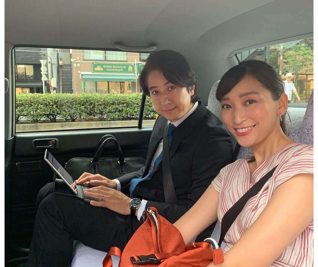 日本テレビ「偽装不倫」さんのインスタグラム写真 - (日本テレビ「偽装不倫」Instagram)「💍明日放送‼️第4話💍﻿ ﻿ タクシーに乗車中のお二人をパシャリ🚕✨﻿ 鐘子(#杏)と賢治(#谷原章介)は、﻿ どこに向かっているのでしょうか？﻿ ﻿ #4話のオフショット﻿ #偽装不倫 #東村アキコ﻿ #日テレ﻿ ﻿ 【第4話あらすじ】﻿ https://www.ntv.co.jp/gisouhurin/story/ ﻿ 【第3話ダイジェスト】﻿ https://m.youtube.com/watch?v=883oRY775NU」7月30日 15時06分 - gisou_ntv