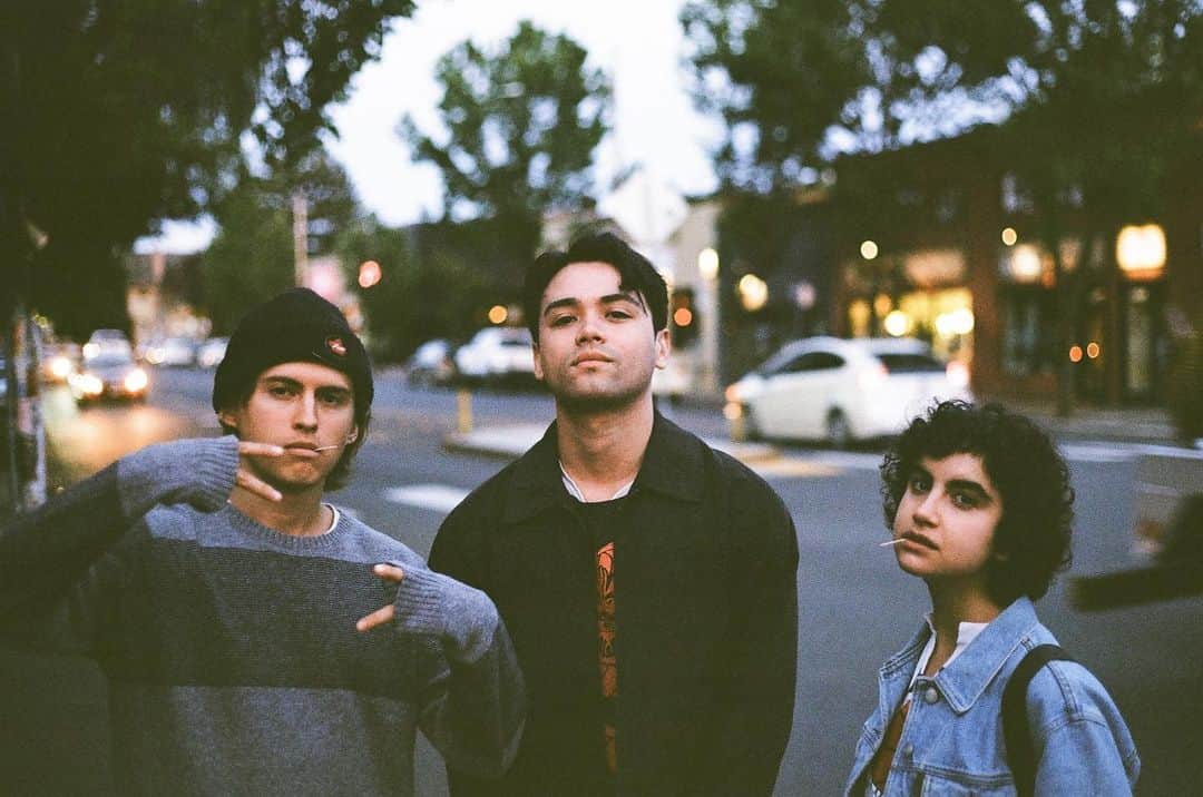 ジュリアン・ヤオ・ジョイエロのインスタグラム：「portland toothpick gang ✌🏼」