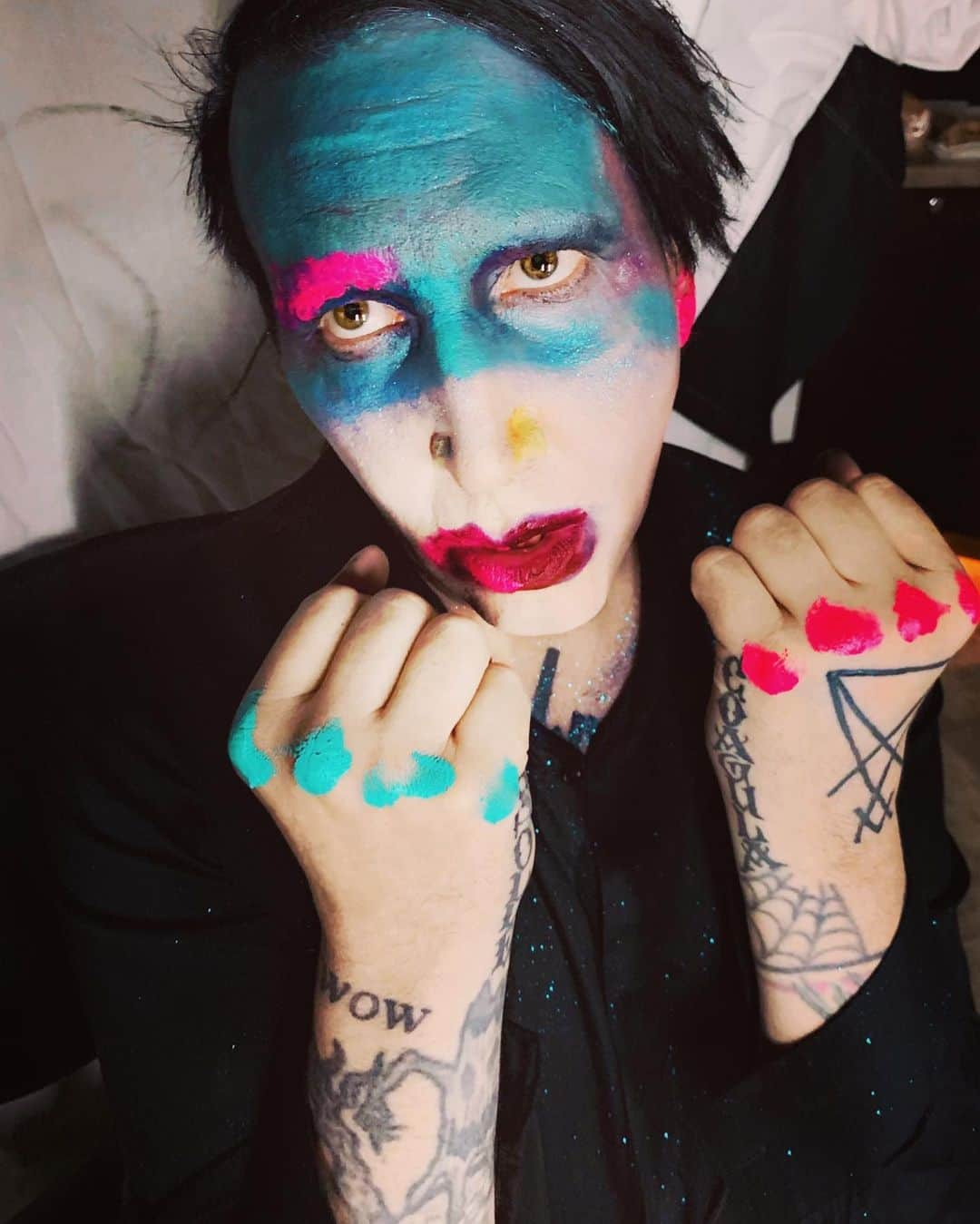 マリリン・マンソンさんのインスタグラム写真 - (マリリン・マンソンInstagram)「Who wants to tussle?」7月30日 7時05分 - marilynmanson