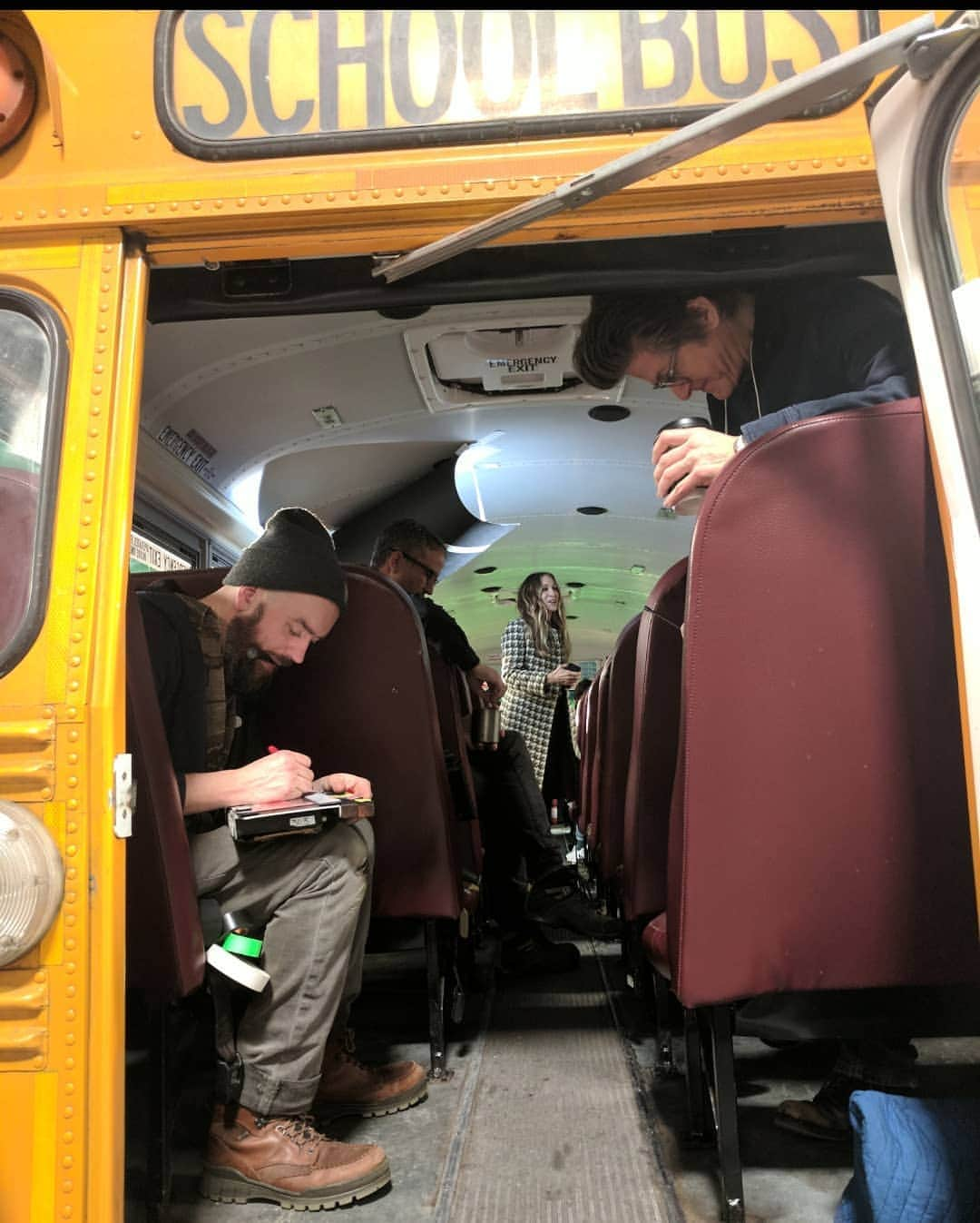 サラ・ジェシカ・パーカーさんのインスタグラム写真 - (サラ・ジェシカ・パーカーInstagram)「I was surprised to discover and feel obligated to tell you that the yellow school bus brought out some mischief and rather unexpected behavior from Frances. As well some other folks, who shall remain nameless. Til 10pm tonight.  @divorceonhbo  On @hbo  X,SJ」7月30日 7時05分 - sarahjessicaparker