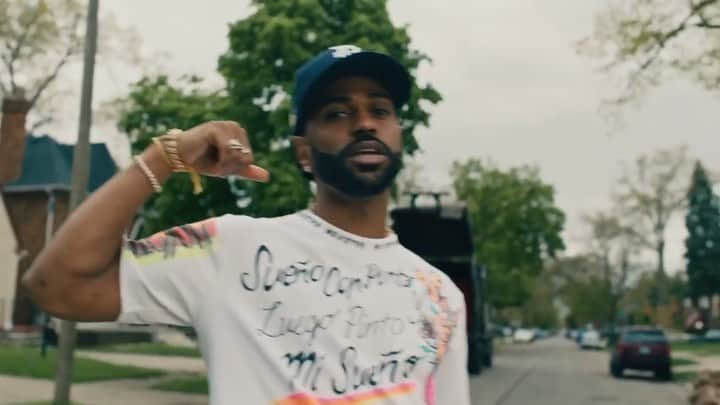 キース・パワーズのインスタグラム：「@BigSean - SINGLE AGAIN video out now! • Directed by @lawrencelamont • Thanks for allowing me to be a part of this! I been a fan since the beginning and I now feel Detroit official 😂. Much love to everyone else involved in this piece! #SingleAgain #BigSean」