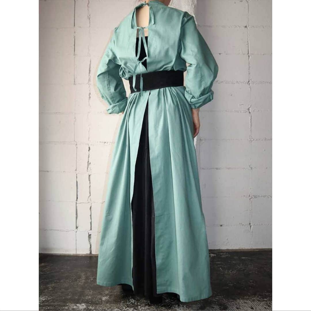 吉祥寺 古着屋 Orfeoのインスタグラム：「Vintage Surgical Long Smock  #orfeo #kichijoji #tokyo #vintage #used #fashion #coordinate #outfit #オルフェオ #吉祥寺 #東京 #古着 #古着屋 #ヴィンテージ #ユーズド #ファッション #コーディネート  掲載商品のお問い合わせはメールにて承っております。コメント、DMでのお問い合わせは受け付けておりませんのでご了承ください。」