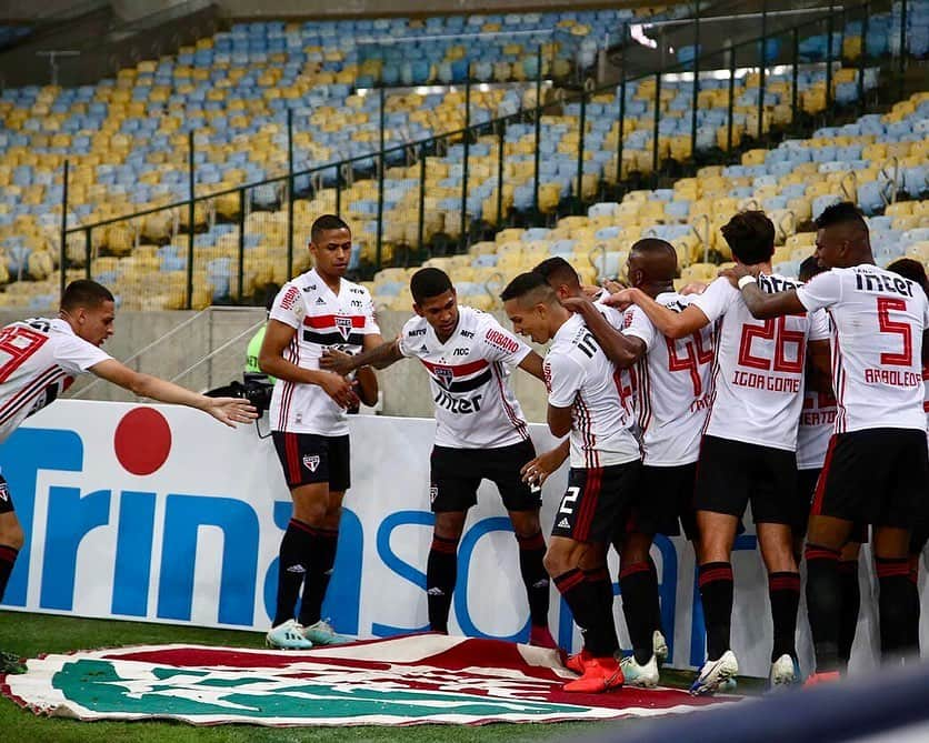 São Paulo FCさんのインスタグラム写真 - (São Paulo FCInstagram)「Respeito! ⠀⠀⠀⠀⠀⠀⠀⠀⠀ 📸 Rubens Chiri / saopaulofc.net」7月30日 9時45分 - saopaulofc