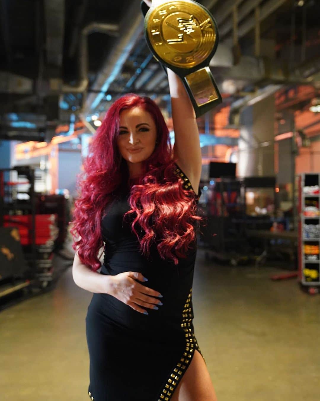 WWEさんのインスタグラム写真 - (WWEInstagram)「@mariakanellis is the first-ever pregnant #247Champion!」7月30日 9時58分 - wwe