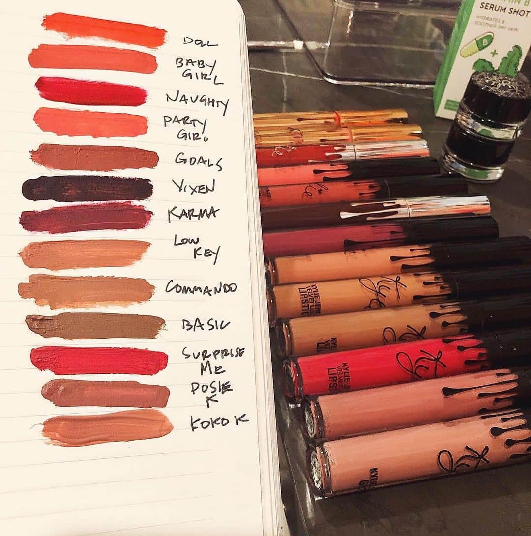 JEN ATKINさんのインスタグラム写真 - (JEN ATKINInstagram)「Decided to smoke up and stay up til 1am to swatch & catalog my lipstick collection for #NationalLipstickDay! 💄➡️ (i know the @hudabeauty ones are eyeshadows let me live)」7月30日 10時03分 - jenatkinhair