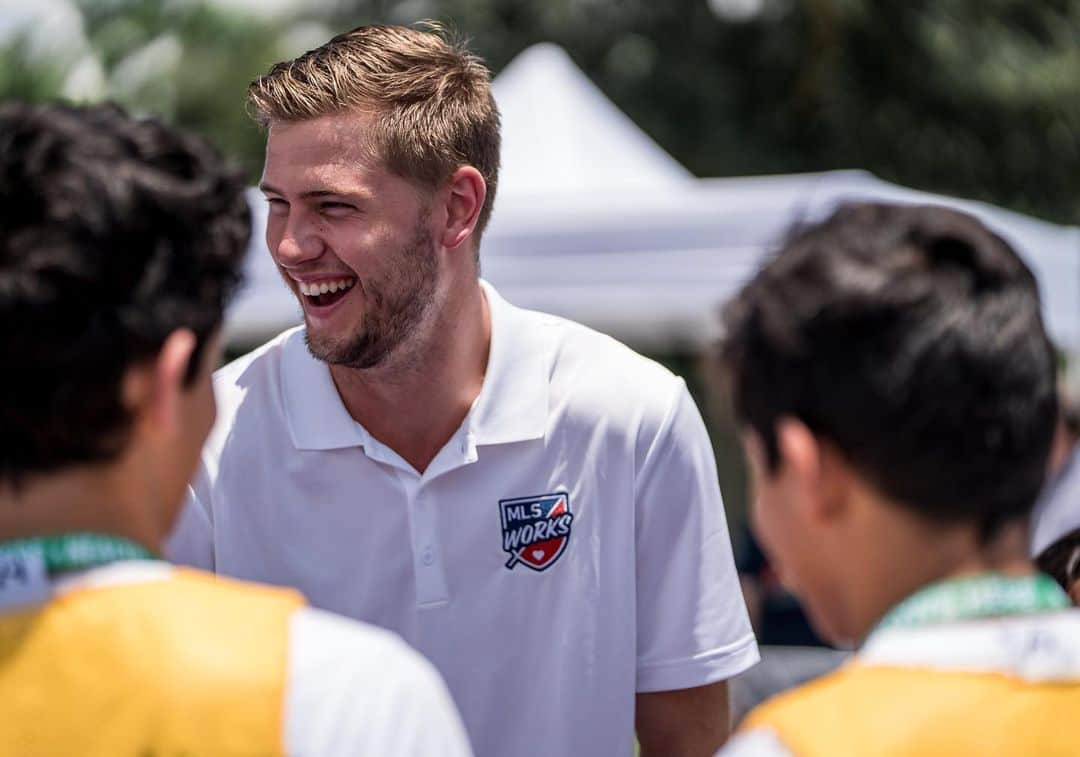 Major League Soccerさんのインスタグラム写真 - (Major League SoccerInstagram)「Giving back to The City Beautiful. Today, @mlsworks partnered with @target, @ussoccerfoundation and @osceolaschoolsfl to unveil two new mini pitches and hold clinics and a community day. #SoccerForAll」7月30日 10時15分 - mls