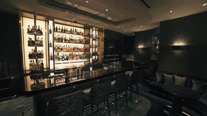 Palms Casino Resortのインスタグラム：「Performances at the piano, caviar table-side and spirits reimagined as a master class in every glass. @mrcocolv」