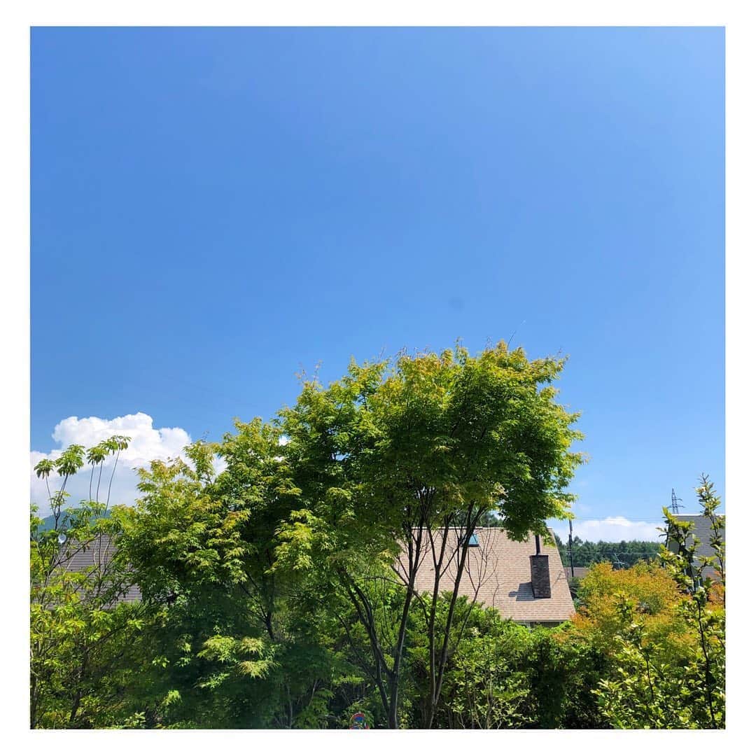 高橋幸宏さんのインスタグラム写真 - (高橋幸宏Instagram)「青空。今のところ,,, 今回は釣りではありません。家見(チェックね) #k町」7月30日 10時45分 - room66_yukihiro