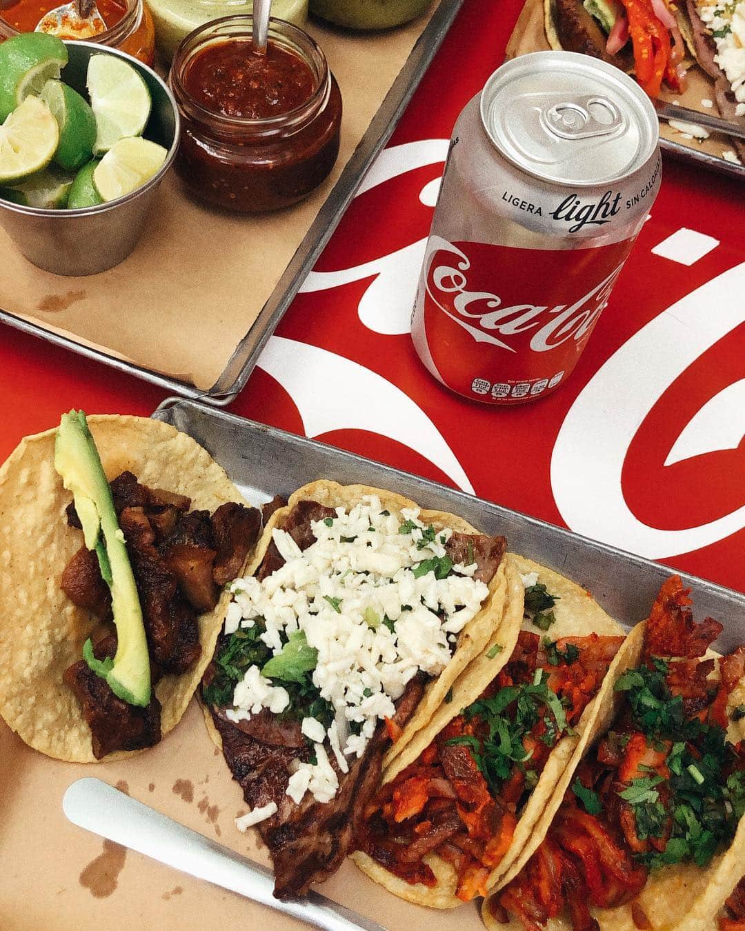 アンディー・トレスさんのインスタグラム写真 - (アンディー・トレスInstagram)「Tacos are LIFE 🌮 #tacos #mexico」7月30日 10時47分 - stylescrapbook