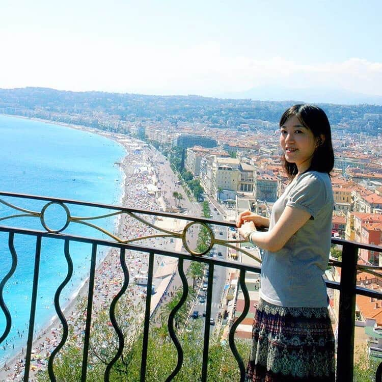 すずきあすかさんのインスタグラム写真 - (すずきあすかInstagram)「フランスのニース🇫🇷 高台から見た地中海🏝 . この前行ったチュニジア側からも見た海だけど、どうしてこんなに綺麗なんだろうね✨ . #france #nice #peace #フランス #ニース #beautiful #海 #海辺 #sea #ocean #海水浴 #白浜海水浴場 #楽天飛び込みたい海 #地中海 #高台 #展望台 #海岸 #梅雨明け #旅行行きたい #selfie #girlsselfie #girl #自撮り #自撮り女子 #女子 #旅 #旅行 #タビジョ #女子旅 #あすにゃん旅行」7月30日 11時41分 - suzukiasukadesu