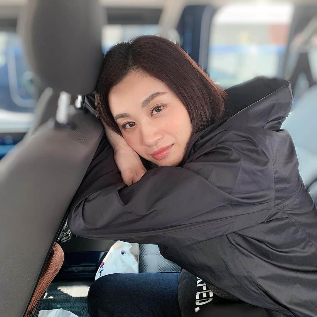 のインスタグラム：「撮影がんばりやす 今日、外暑いぞっっっ 皆さんも熱中症ほんとに気をつけてねっ‼️‼️‼️‼️ #橘芳奈 #撮影 #ロケ」