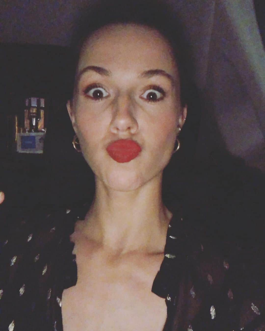 アロナ・タルさんのインスタグラム写真 - (アロナ・タルInstagram)「I guess it’s #internationallipstickday or in other words- “selfie with good makeup day” so here...」7月30日 11時45分 - alonatal