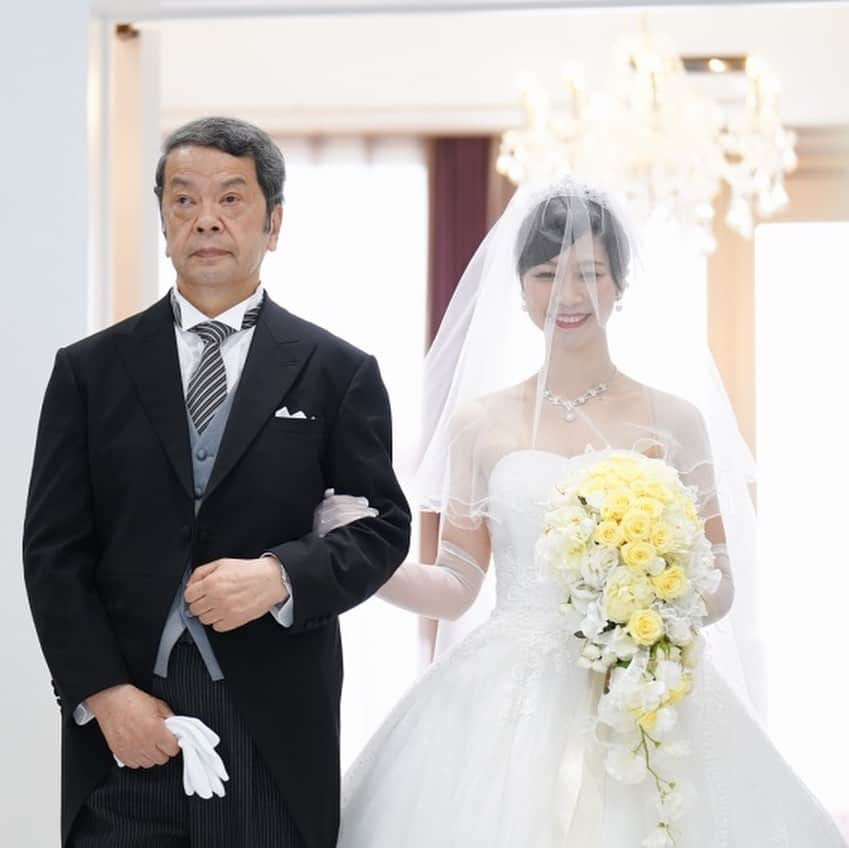 hotel_aomori_weddingさんのインスタグラム写真 - (hotel_aomori_weddingInstagram)「ホテル青森で結婚式されたお客様をご紹介します💍その⑩ 新郎さんがとても忙しいなか、新婦さんがとても頑張って準備しました✨サプライズあり笑える余興ありエンターテイメントありで笑いと感動が溢れる披露宴✨ 会場はすごいゲストの人数で、お二人の結婚式を盛大に祝福していました！ #happywedding#ホテル青森#0615#結婚式#青森の花嫁#プレ花嫁#ジューンブライド」7月30日 11時49分 - hotel_aomori_wedding