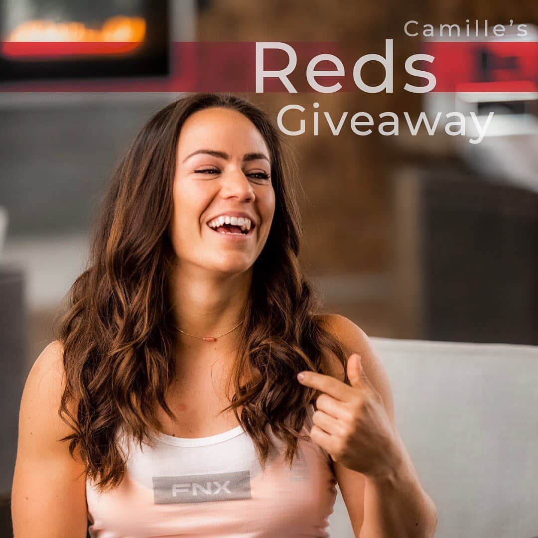 Camille Leblanc-Bazinetさんのインスタグラム写真 - (Camille Leblanc-BazinetInstagram)「❌give away alert❌ “  During the crossfit games everyone’s a winner 🙌🏽⭐️🤪 “  FNX Redemption is one of my daily go to’s! It helps me get the nutrients I need for the day and helps me stay healthy and energized through my training. Since I know you guys and girls would love some and clearly aren’t eating enough micronutrients and antioxidants I wanted to do a giveaway! You’ll get a free tub of Redemption Super Reds and here is all you have to do: - Follow @feroce_fitness_ and @FNX_CLB - Like this post and tag a friend bellow - Each comment you make is an entry and you can have unlimited entries! “  Winners will be announced Sunday!!! We are not sure yet how many we are giving away so you have a lot of chances to win 🤪🙌🏽⭐️」7月30日 11時52分 - camillelbaz