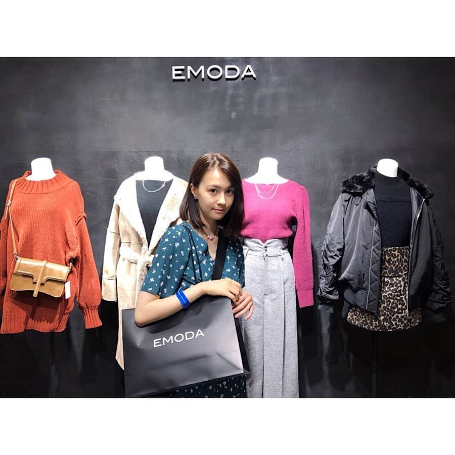 EMODAさんのインスタグラム写真 - (EMODAInstagram)「ㅤㅤㅤ  2019 Autumn/Winter EXHIBITION -BLACK-ㅤㅤㅤ  ㅤㅤㅤ ㅤㅤㅤ  SNAP✔️📷ㅤㅤㅤ  ㅤㅤㅤ  Special thanks❤️ ㅤㅤㅤ ㅤㅤㅤ ㅤㅤㅤ OFFICIAL BLOGにて展示会の様子を近日公開👀 ㅤㅤㅤ #EMODA #EXHIBITION #autumn  #winter ㅤㅤㅤ ㅤㅤㅤ ㅤㅤㅤ #佐野真依子 #尾崎紗代子 #里見茜 #河内セリア #藤田杏奈 #ソンイ #難波サキ #遠山茜子 #日向カリーナ #安藤ニコ #田中アリス  ㅤㅤㅤ」7月30日 11時53分 - emoda_official